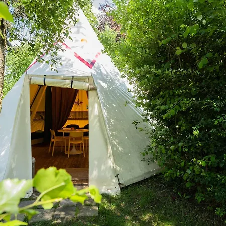 Jippi Tippi Glamping Campsite *
