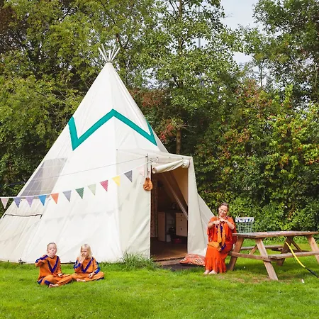 Jippi Tippi Glamping Campsite